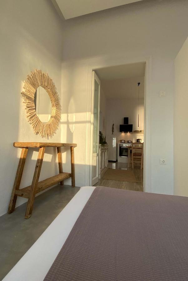 Lyra Seafront Apartment , Paroikia Town Center المظهر الخارجي الصورة